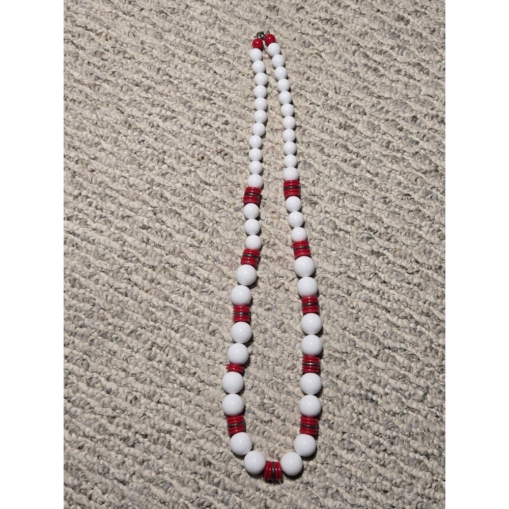 Vintage Chunky Beaded Necklace White Red Round Beads Disc Beads